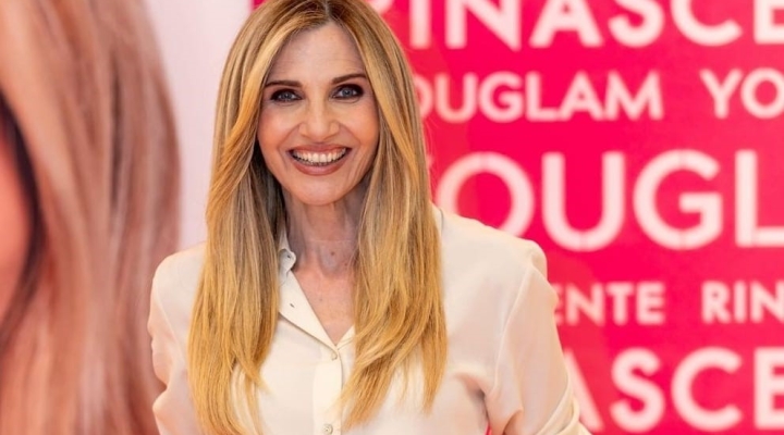 YOUGLAM BY LORELLA CUCCARINI PROTAGONISTA A ROMA DELLA SHOPPING NIGHT DE LA RINASCENTE