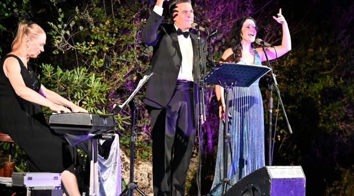 Spettacolare serata di Belcanto sul mare nel porticciolo romano di Gianola Formia.