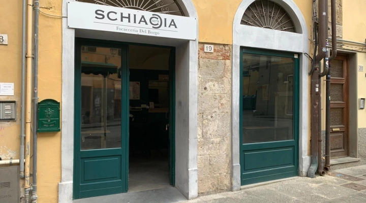 Arriva “Schiacciasette” la nuova focacceria nel cuore di Pisa